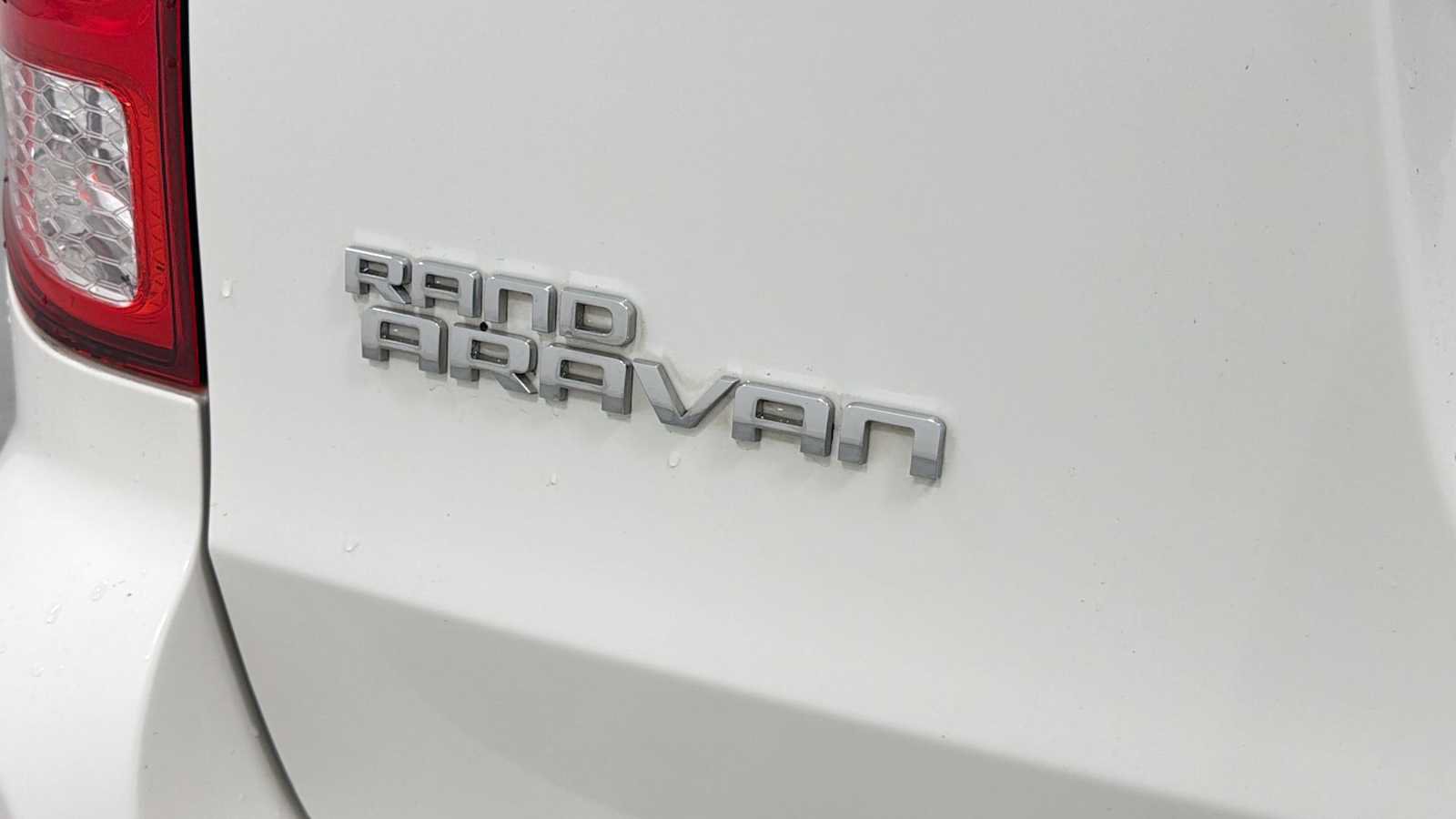 Used 2013 Dodge Grand Caravan American Value Package w/ UConnect Hands-Free Group FWD image 27
