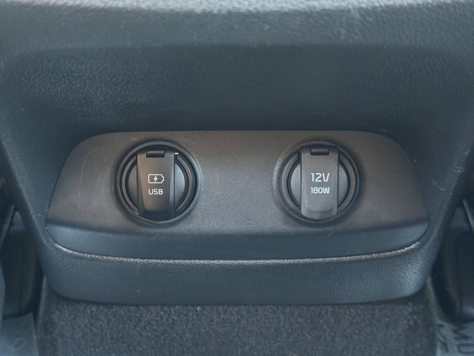 Used 2020 Kia Sorento S image 29