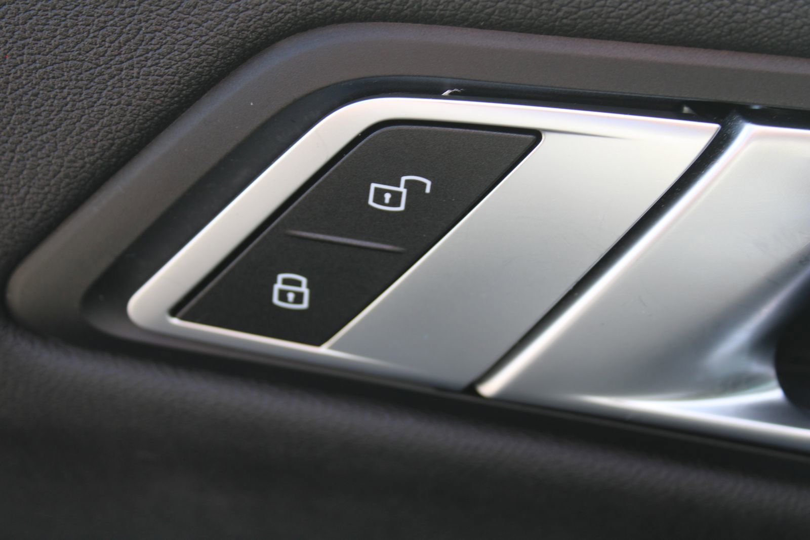 Used 2021 BMW 330i 330i w/ Premium Package image 21