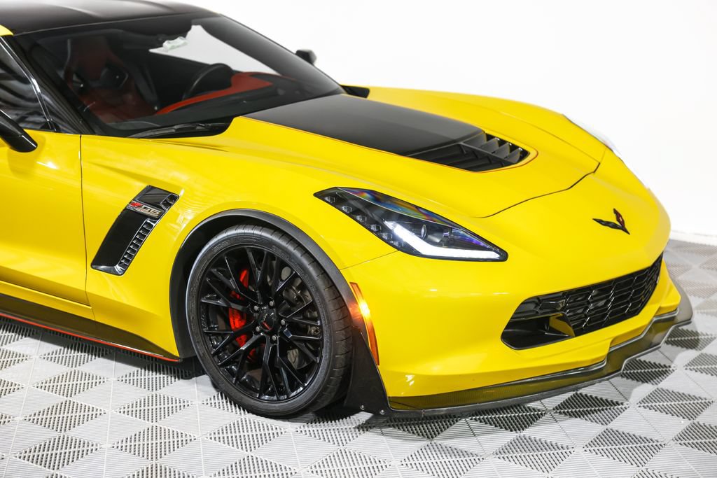 Used 2016 Chevrolet Corvette Z06 w/ 3LZ Preferred Equipment Group RWD image 5