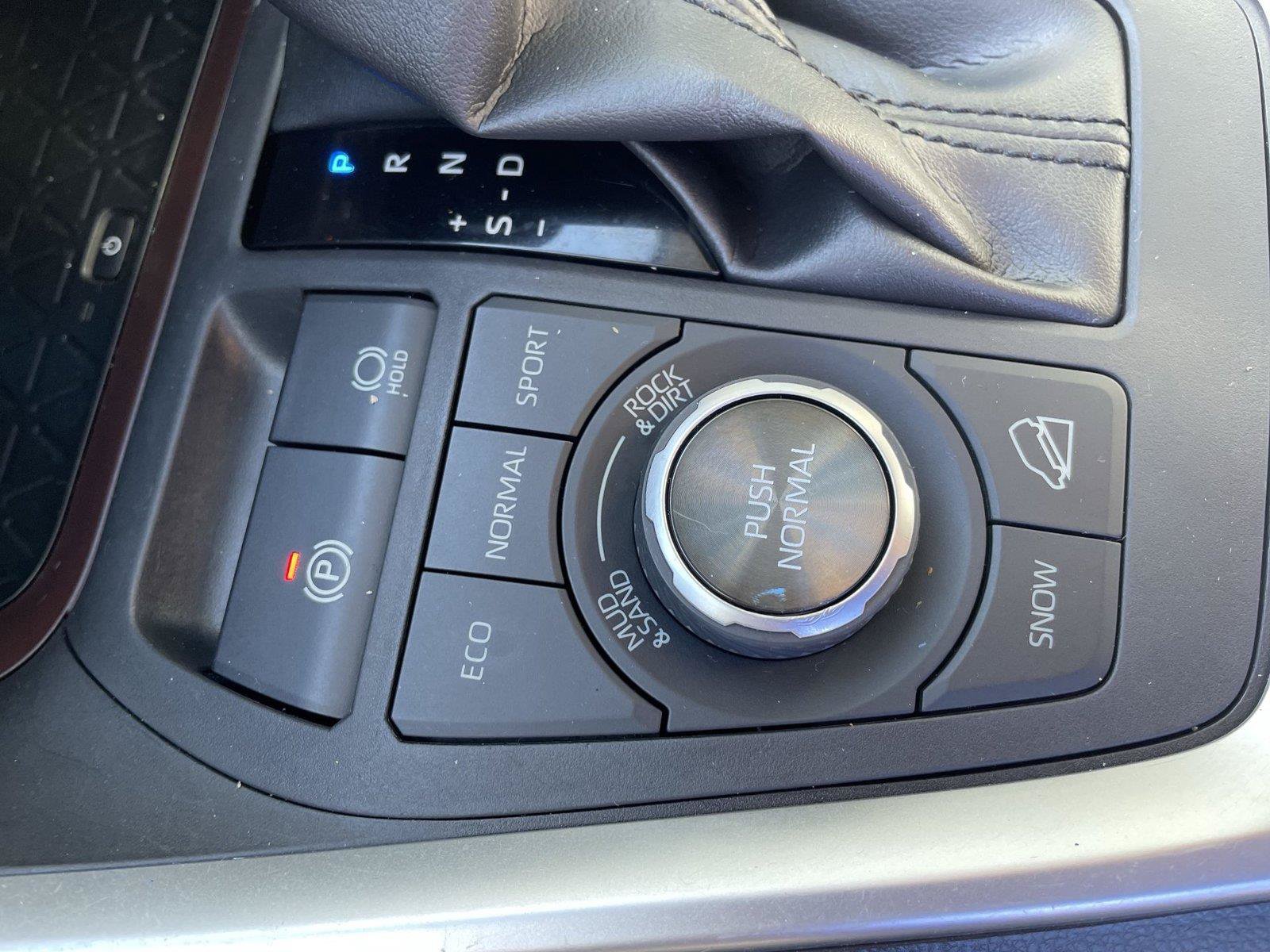 Used 2019 Toyota RAV4 Limited w/ Advanced Technology Package AWD/4WD image 32