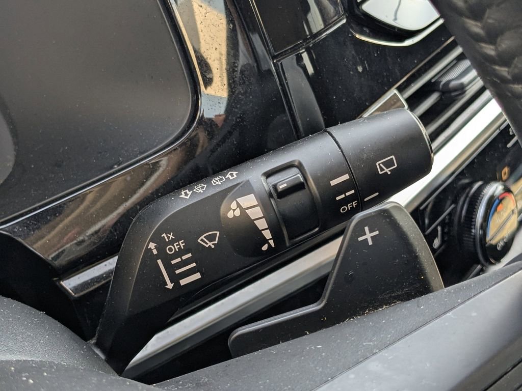 Used 2025 Nissan Pathfinder SV image 25