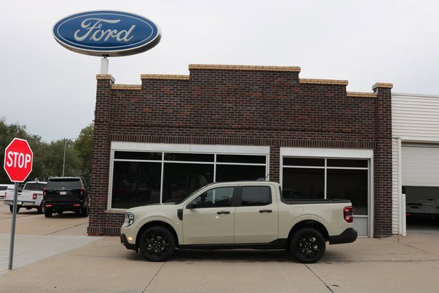 New 2025 Ford Maverick XLT w/ XLT Luxury Package