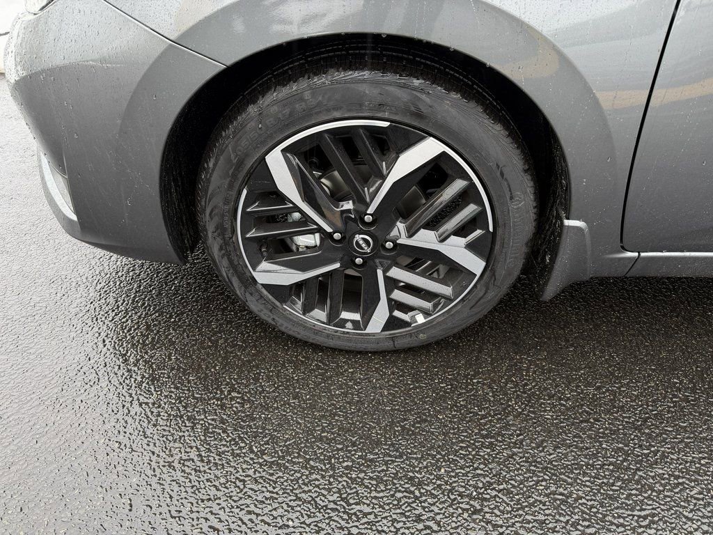 New 2025 Nissan Versa SR image 8