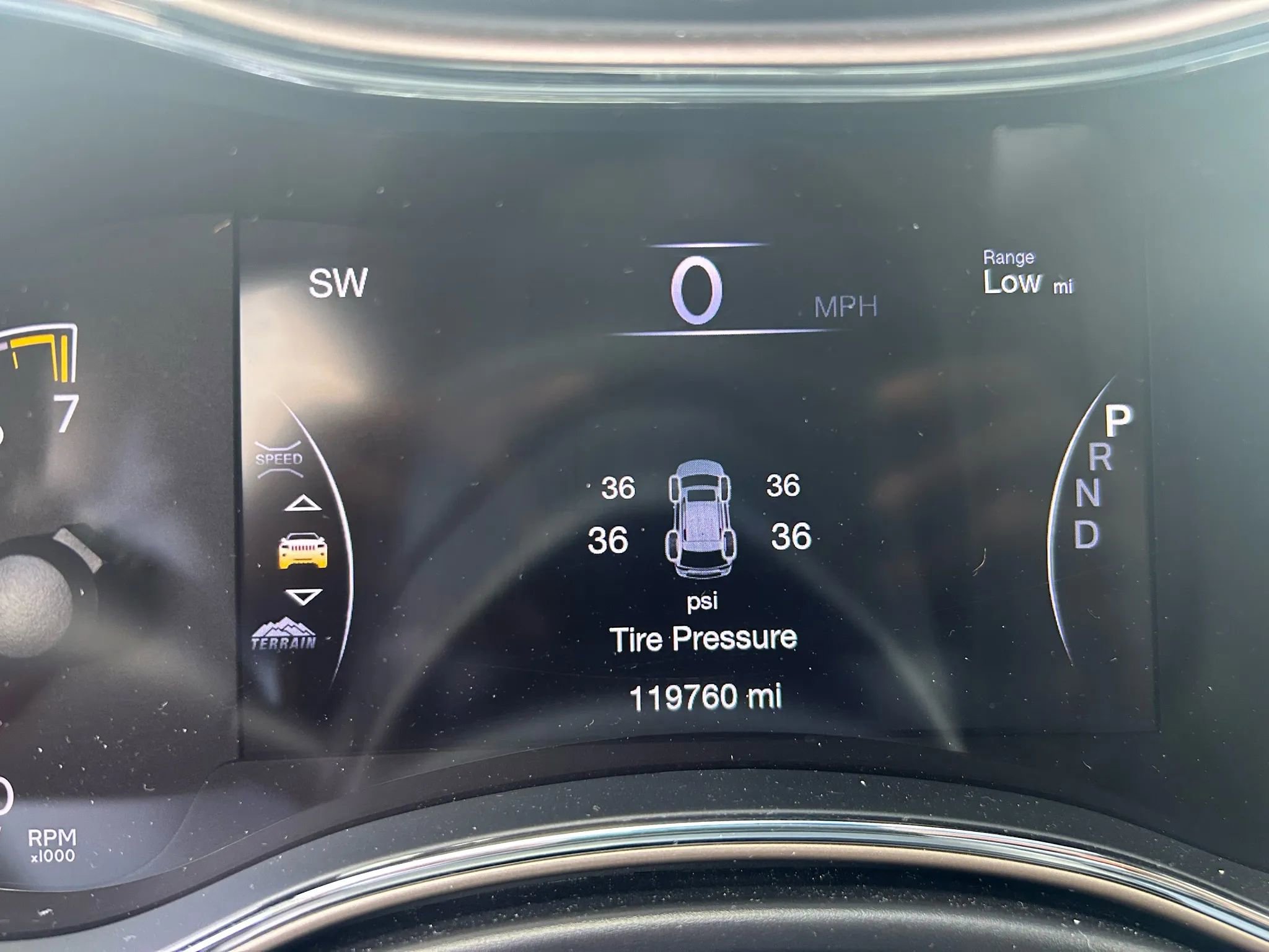 Used 2017 Jeep Grand Cherokee Limited image 17