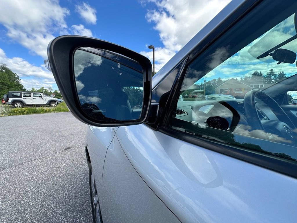 Used 2018 Nissan Pathfinder S AWD/4WD image 27