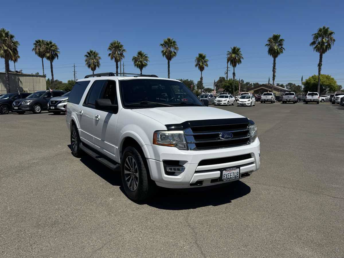 Used 2016 Ford Expedition EL XLT AWD/4WD image 3