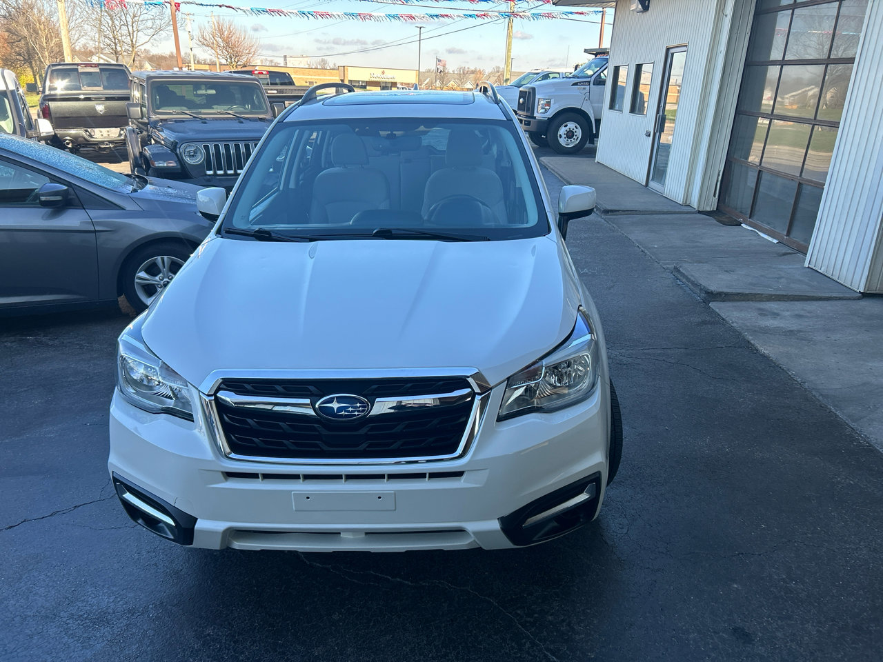 Used 2017 Subaru Forester 2.5i Premium w/ All-Weather Package image 2