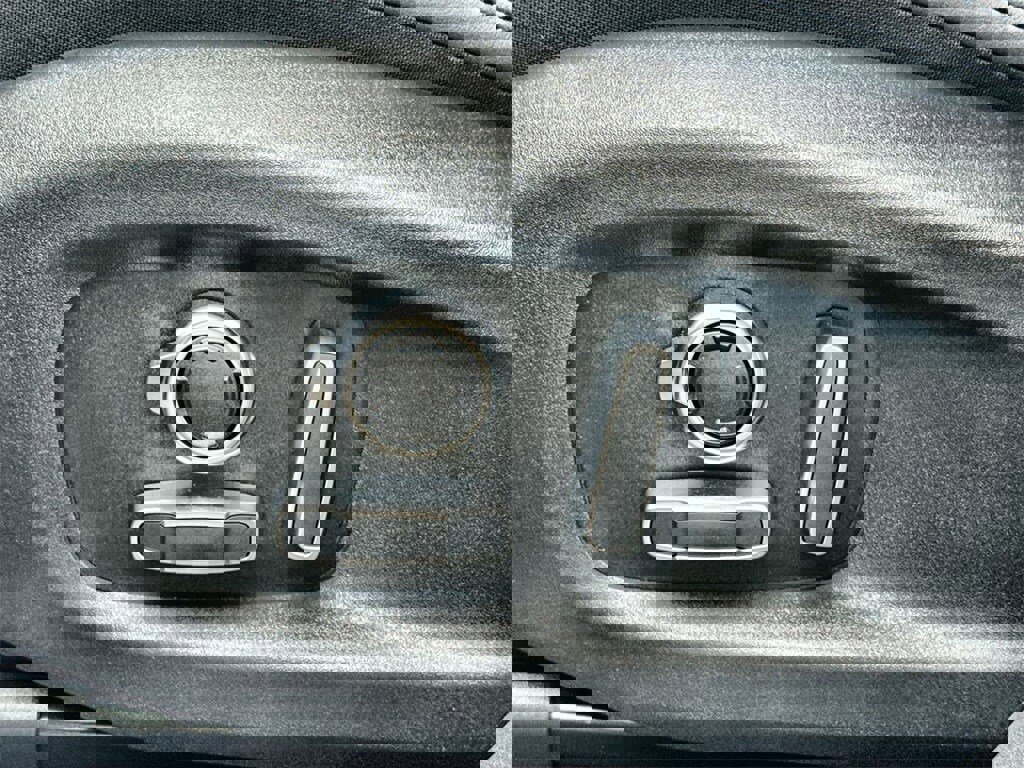 New 2026 Jaguar F-PACE R-Dynamic S image 20