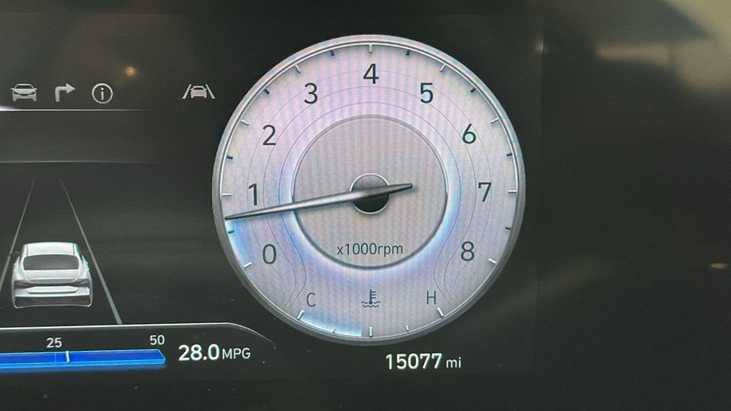 Certified 2024 Hyundai Elantra SEL image 12