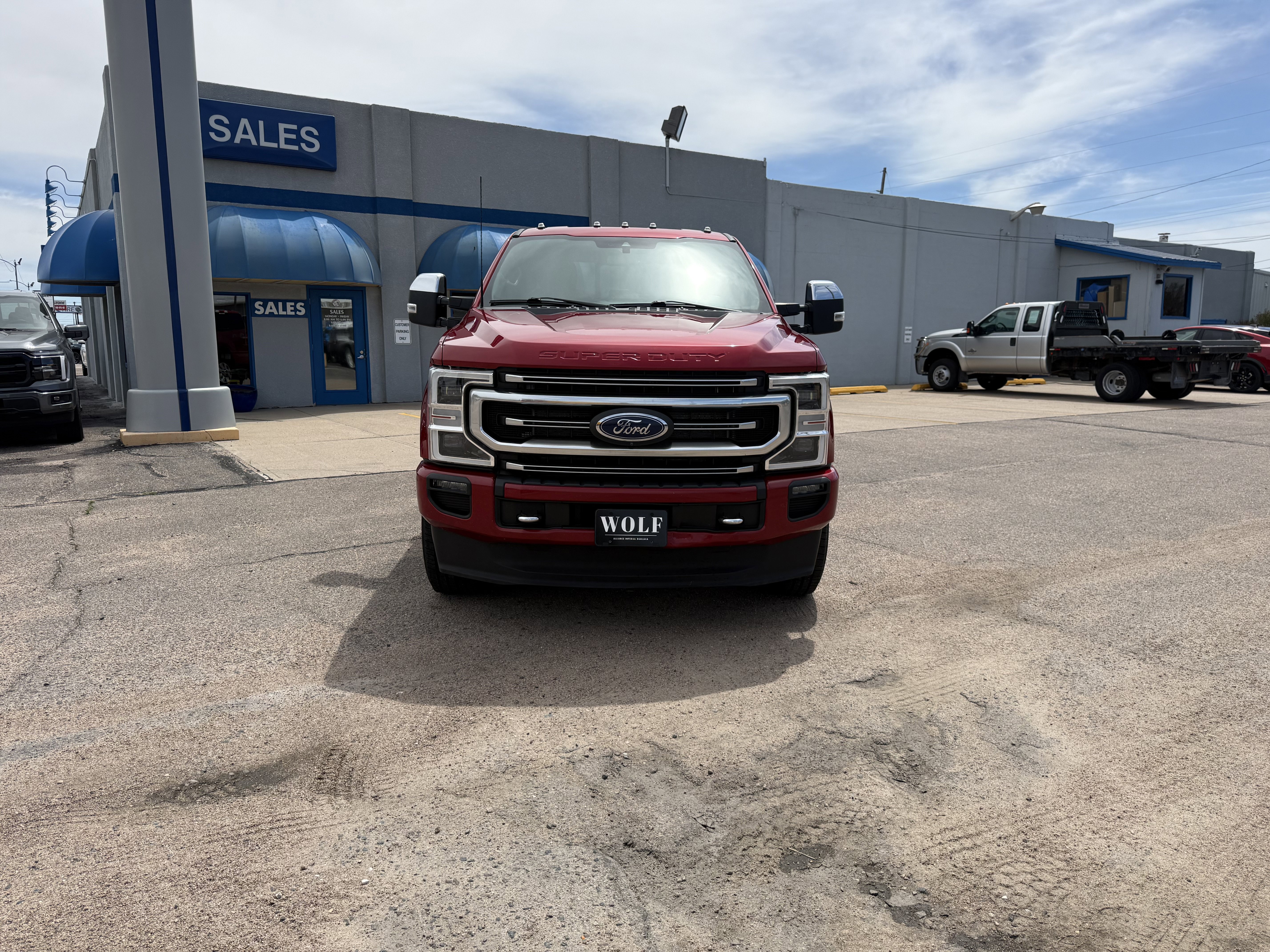 Used 2022 Ford F250 Platinum AWD/4WD image 2