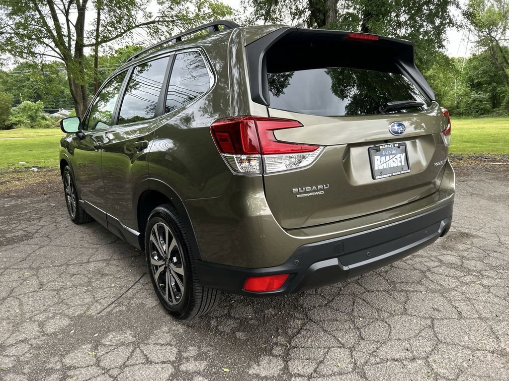 Certified 2023 Subaru Forester Limited AWD/4WD image 6
