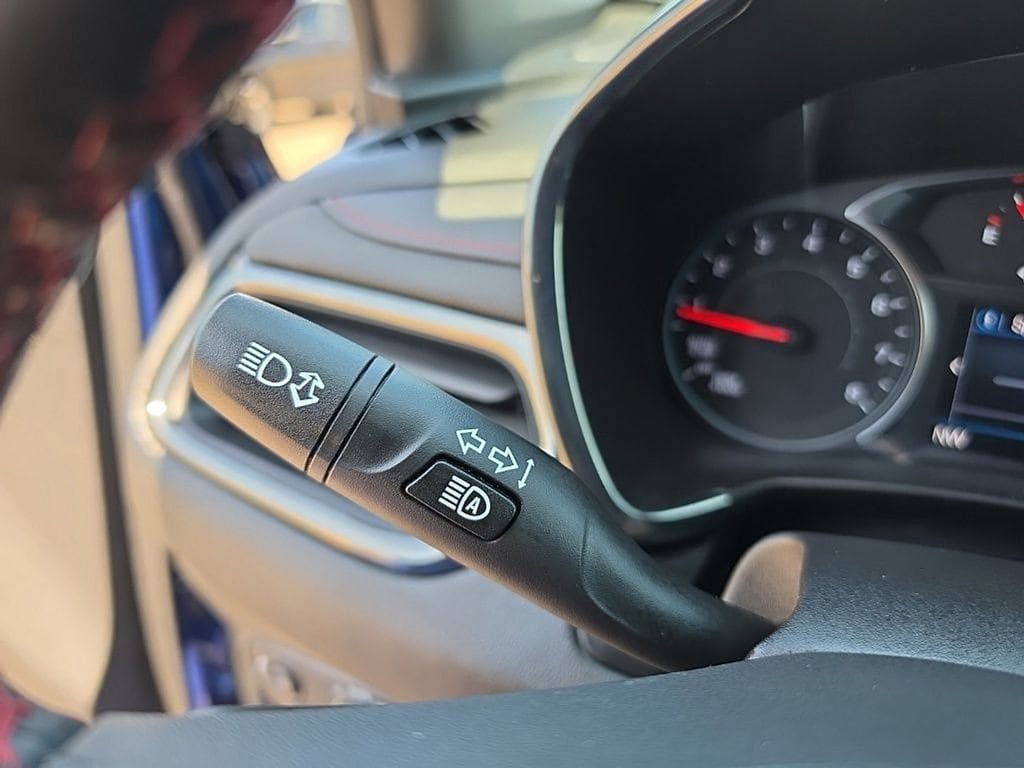 Used 2023 Chevrolet Equinox RS AWD/4WD image 12