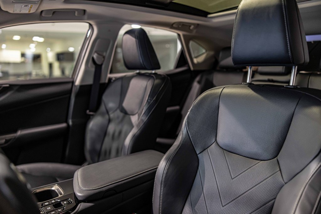 Used 2025 Lexus NX 450h+ AWD w/ Luxury Package image 18