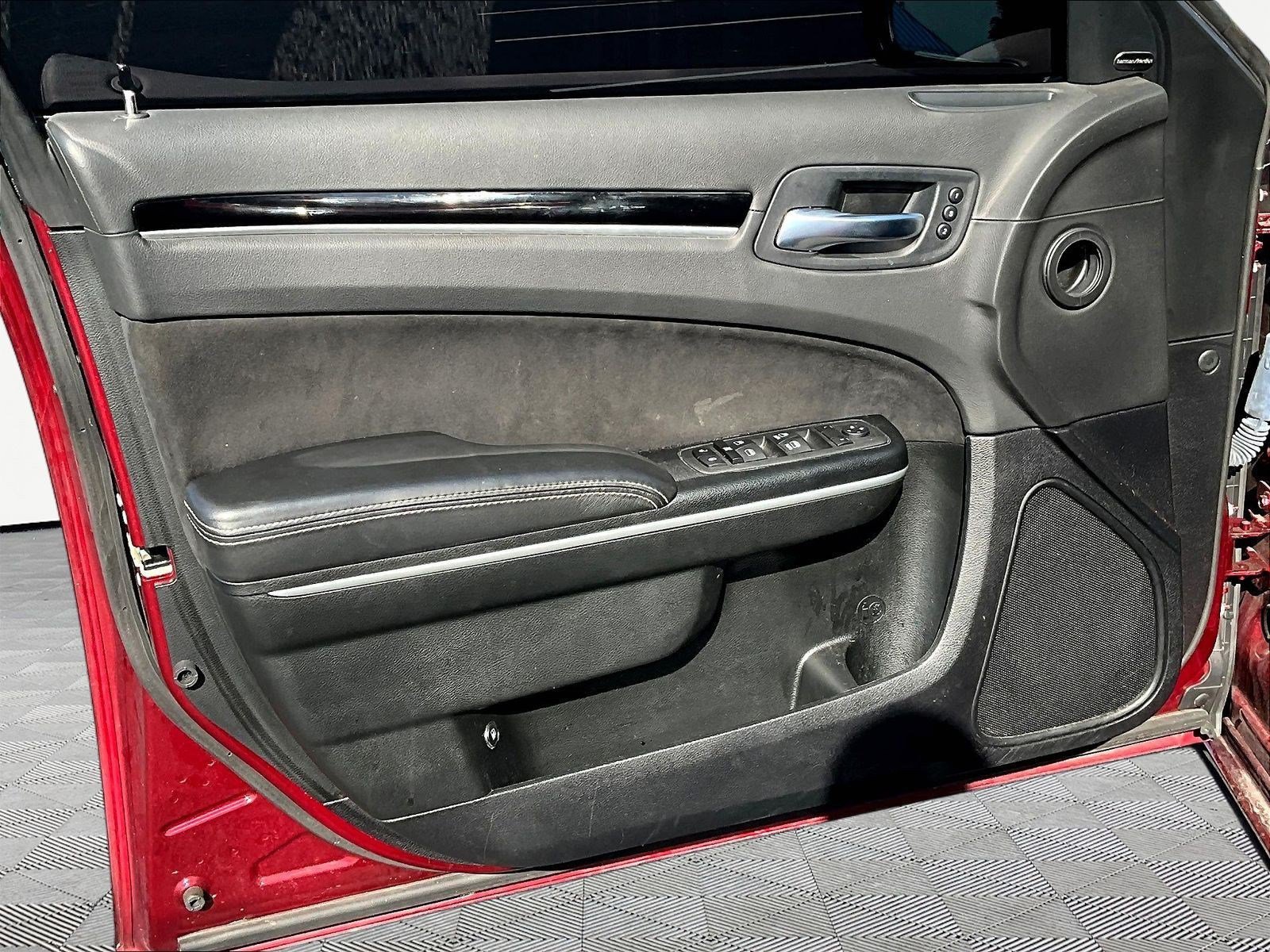 Used 2023 Chrysler 300 C RWD image 20