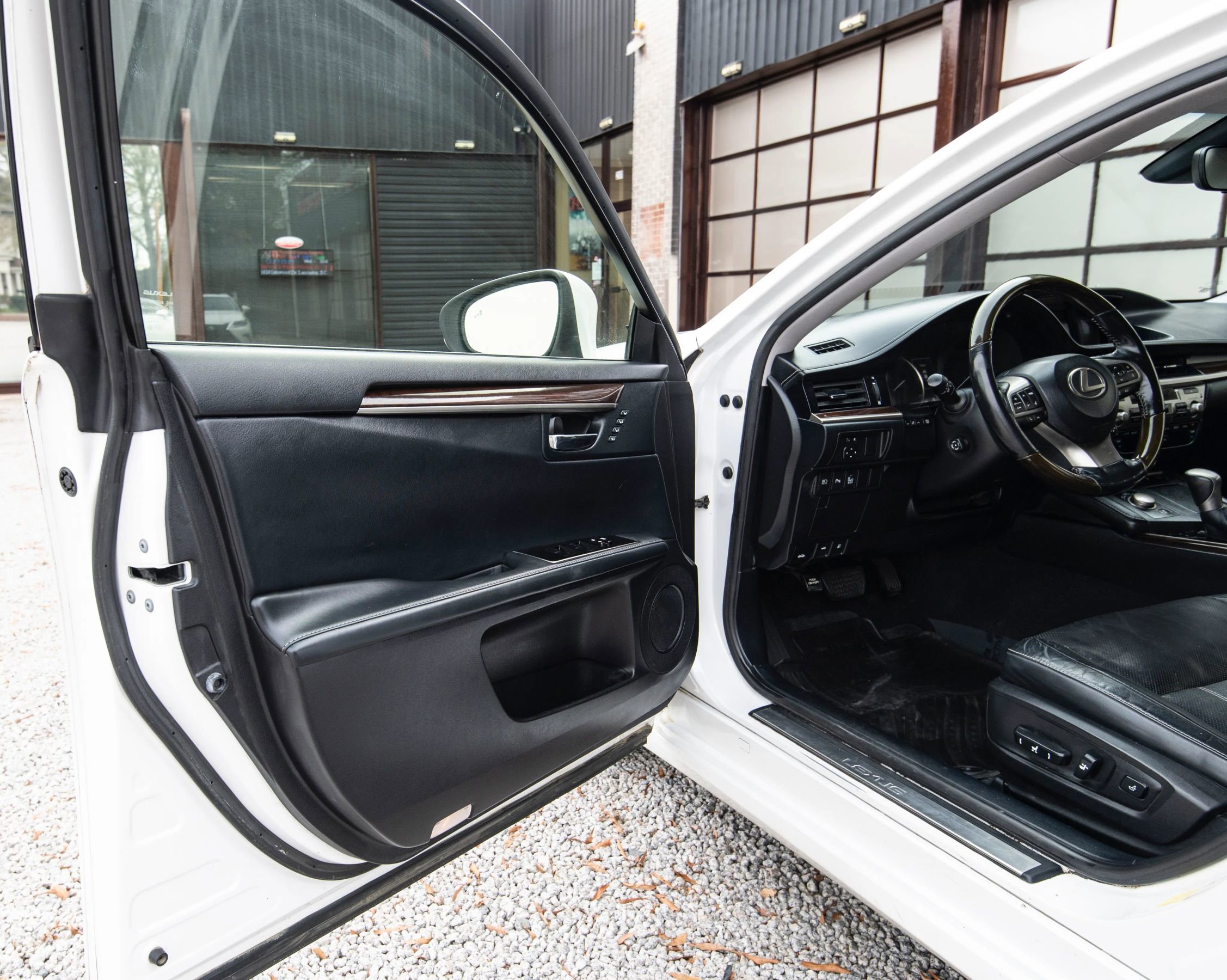 Used 2016 Lexus ES 350 image 21