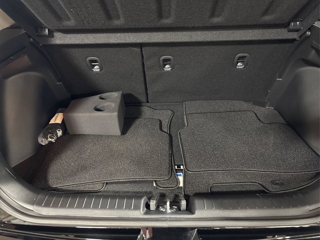 Certified 2026 Hyundai Venue SEL FWD image 11
