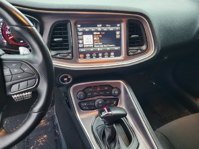 Used 2022 Dodge Challenger R/T w/ Driver Convenience Group RWD image 17