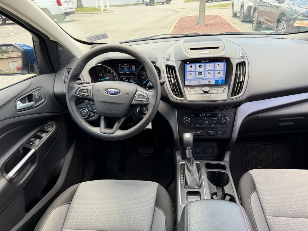 Used 2017 Ford Escape SE w/ Equipment Group 201A AWD/4WD image 18