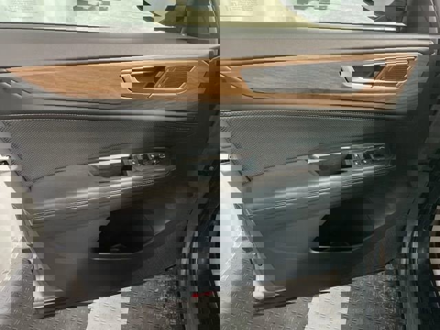 Certified 2024 Volkswagen Atlas SE AWD/4WD image 18