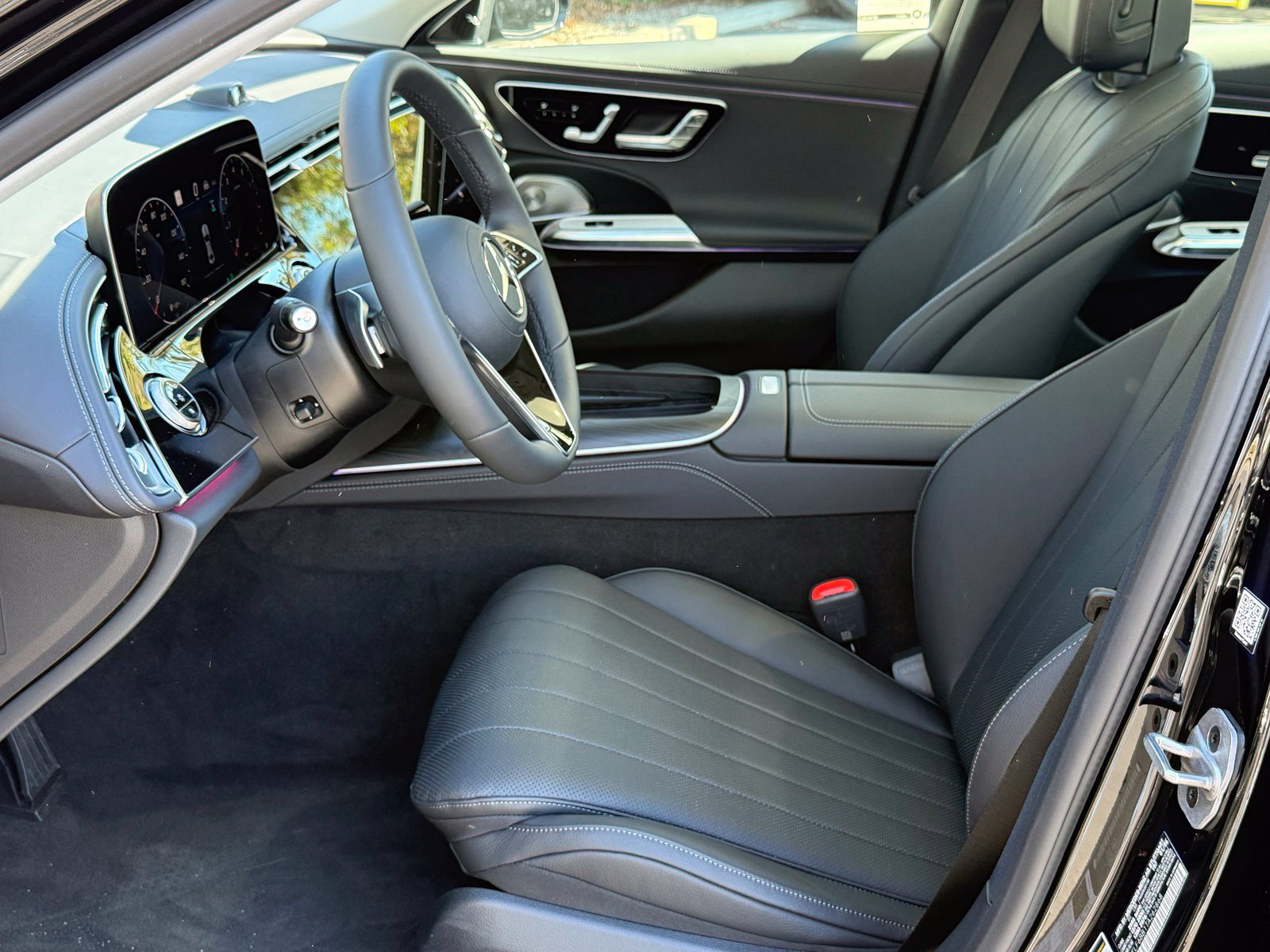 New 2026 Mercedes-Benz E 450 4MATIC Sedan image 17