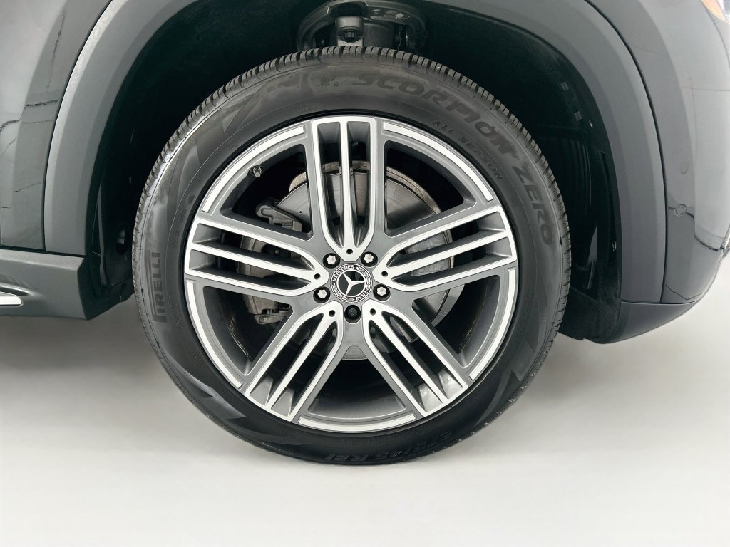 Certified 2026 Mercedes-Benz GLS 450 4MATIC image 31