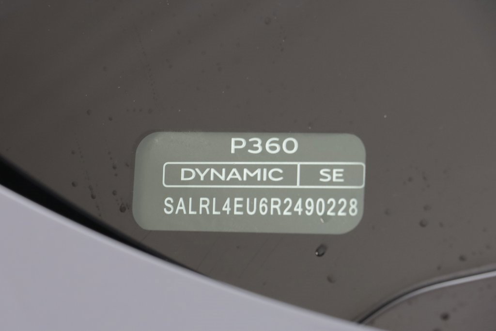 Used 2024 Land Rover Discovery Dynamic SE image 26