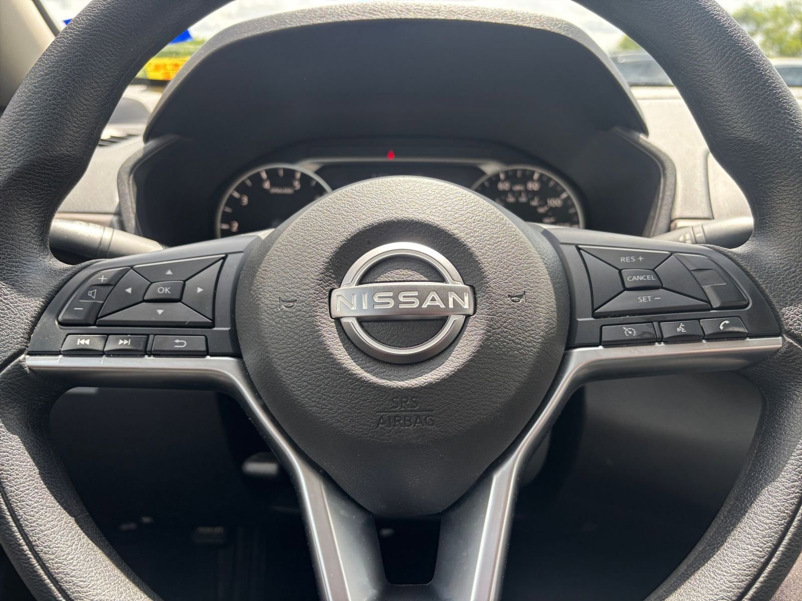 Used 2025 Nissan Altima 2.5 SV image 28