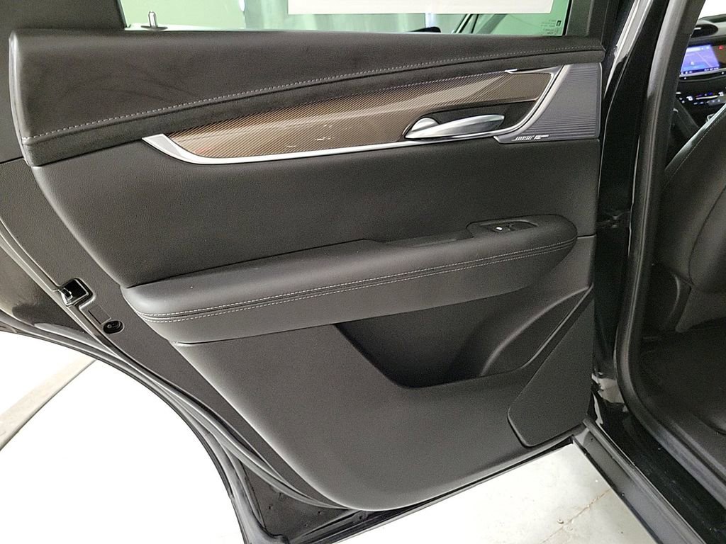 Used 2024 Cadillac XT5 Premium Luxury w/ Platinum Package image 24