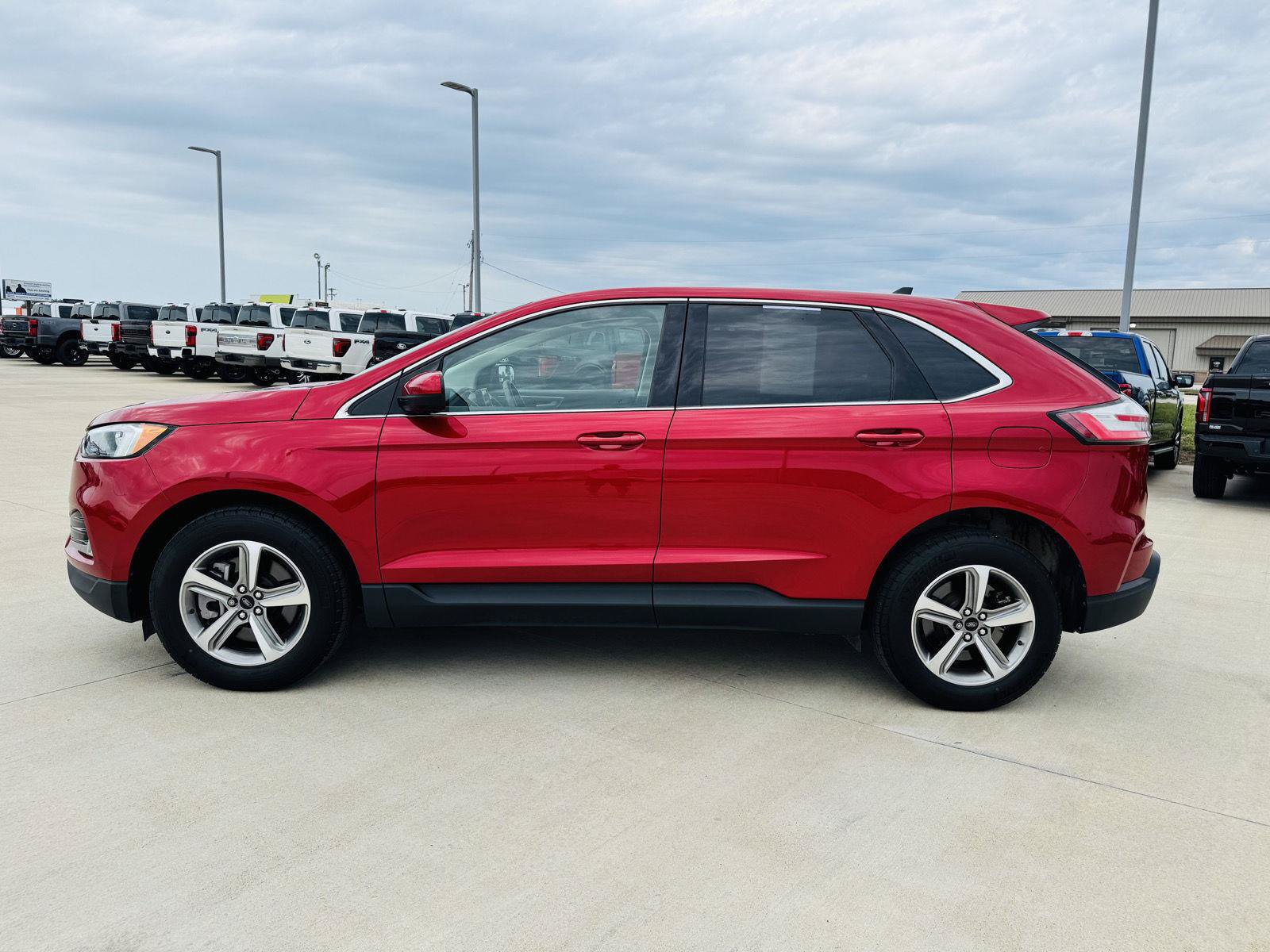 Used 2024 Ford Edge SEL w/ Convenience Package AWD/4WD image 36
