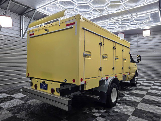 Used 2022 Ford E-450 and Econoline 450 Super Duty RWD image 5
