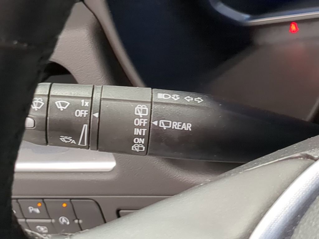 Used 2023 GMC Yukon SLT w/ SLT Luxury Package AWD/4WD image 31