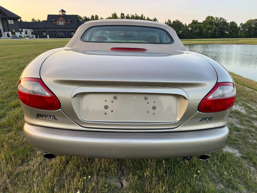 Used 1997 Jaguar XK8 Convertible RWD image 4