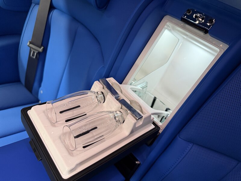 Used 2027 Rolls-Royce Phantom Sedan RWD image 19