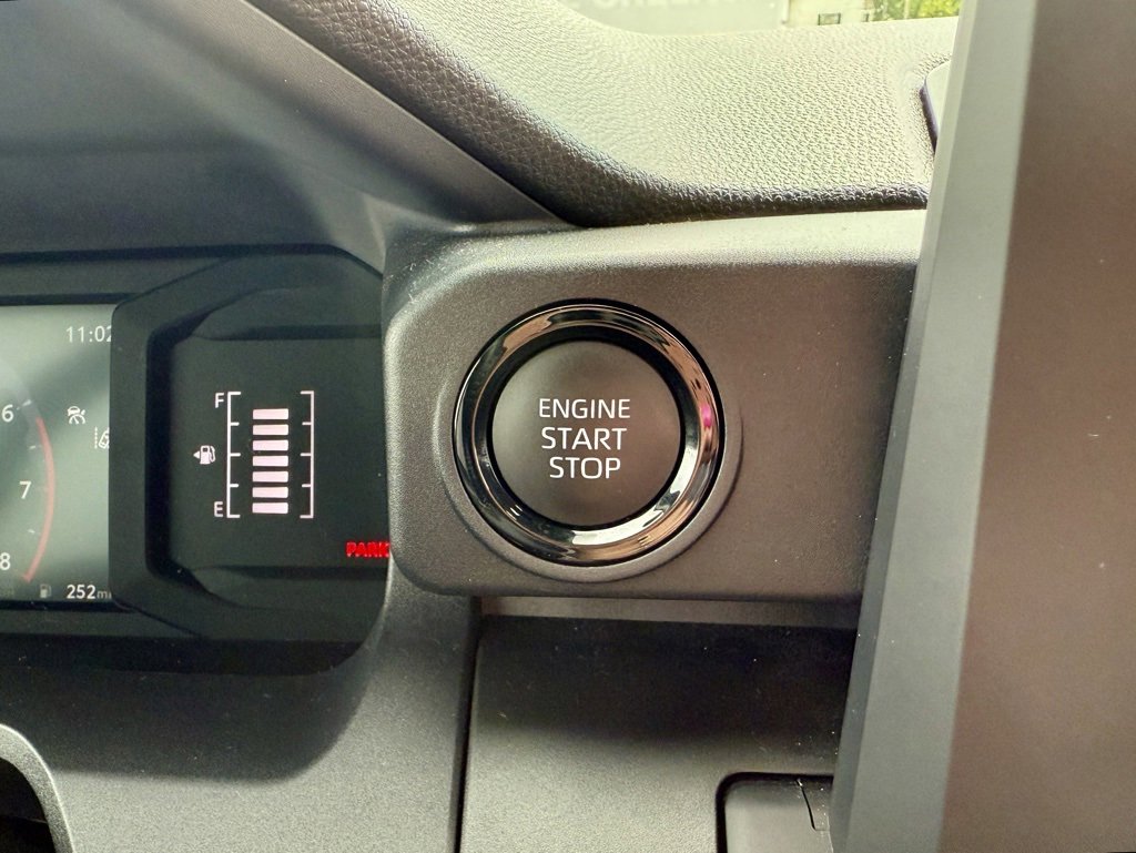 Used 2024 Toyota Tacoma SR image 31