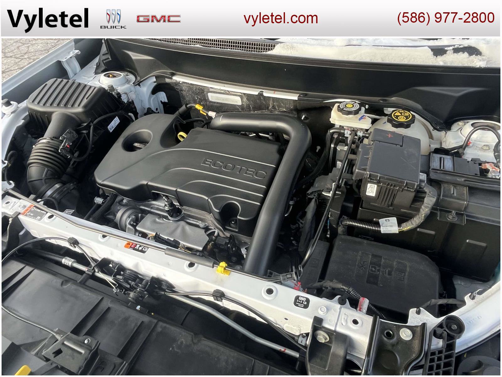 Used 2023 GMC Terrain SLE w/ Driver Convenience Package image 8