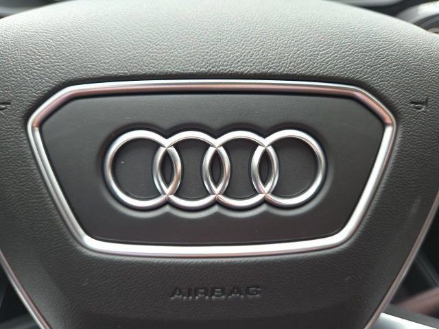 Used 2023 Audi e-tron Premium Plus w/ Premium Plus Package AWD/4WD image 24