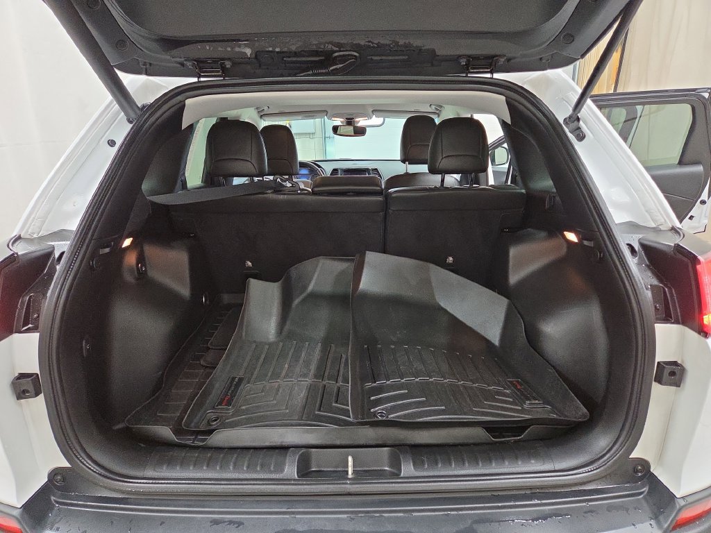 Used 2019 Jeep Cherokee Limited AWD/4WD image 9