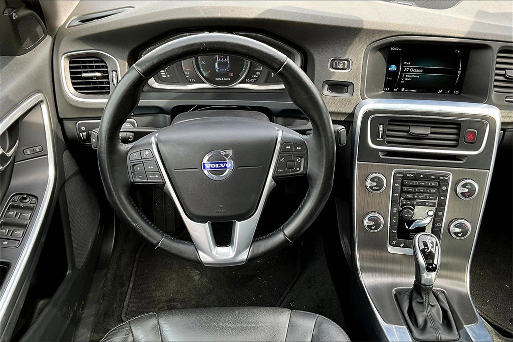 Used 2015 Volvo S60 T5 Platinum image 5