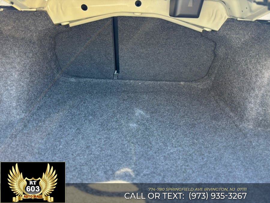 Used 2025 Volkswagen Jetta SE FWD image 7
