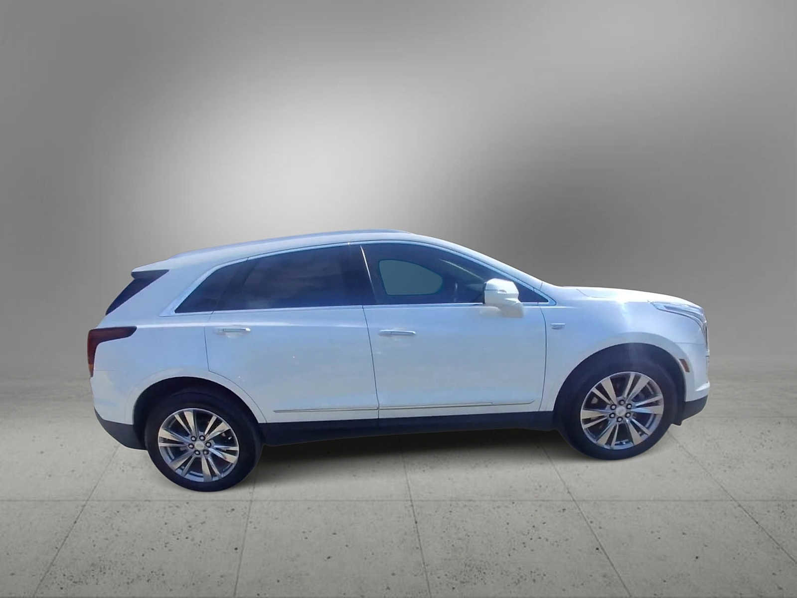 Used 2024 Cadillac XT5 Premium Luxury image 9