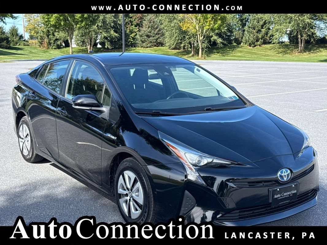 Used 2017 Toyota Prius Two w/ Carpet Mat Package FWD image 1