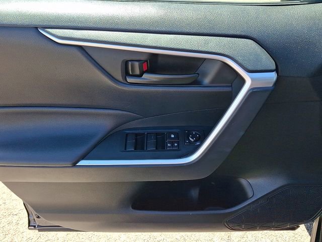 Certified 2023 Toyota RAV4 LE AWD/4WD image 12