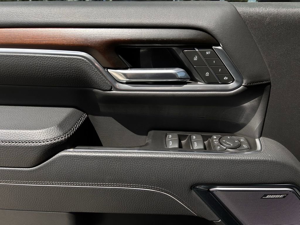 Used 2025 GMC Sierra 3500 Denali AWD/4WD image 25