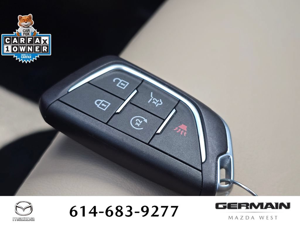 Used 2025 Cadillac XT4 Premium Luxury w/ Cold Weather Package AWD/4WD image 35