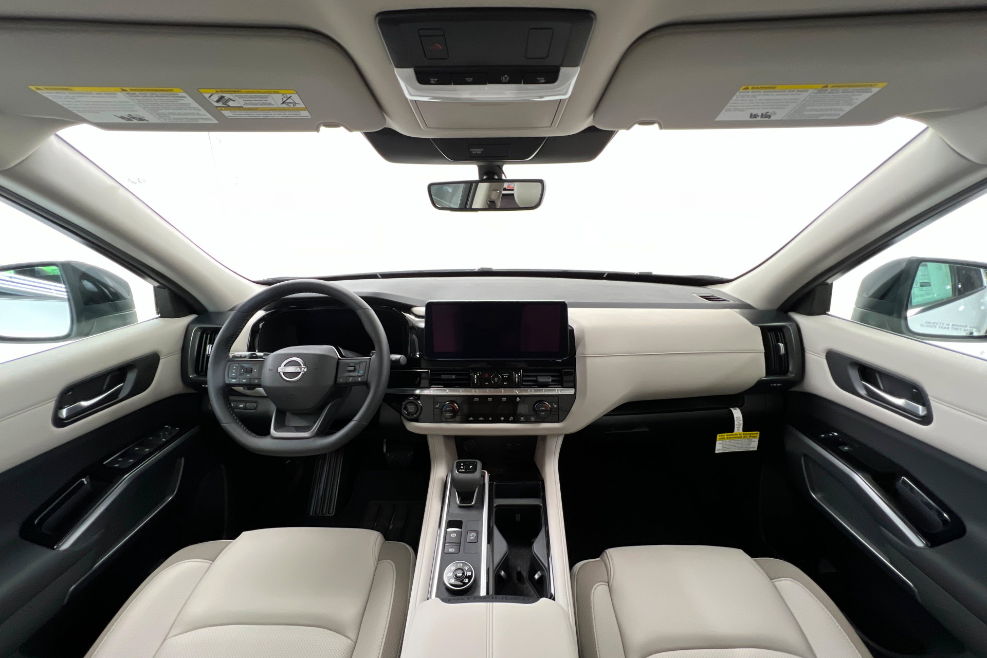 New 2026 Nissan Pathfinder SL image 9