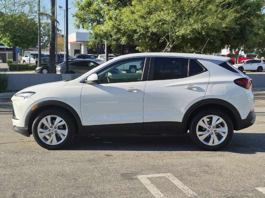 Used 2024 Buick Encore GX Preferred FWD image 11