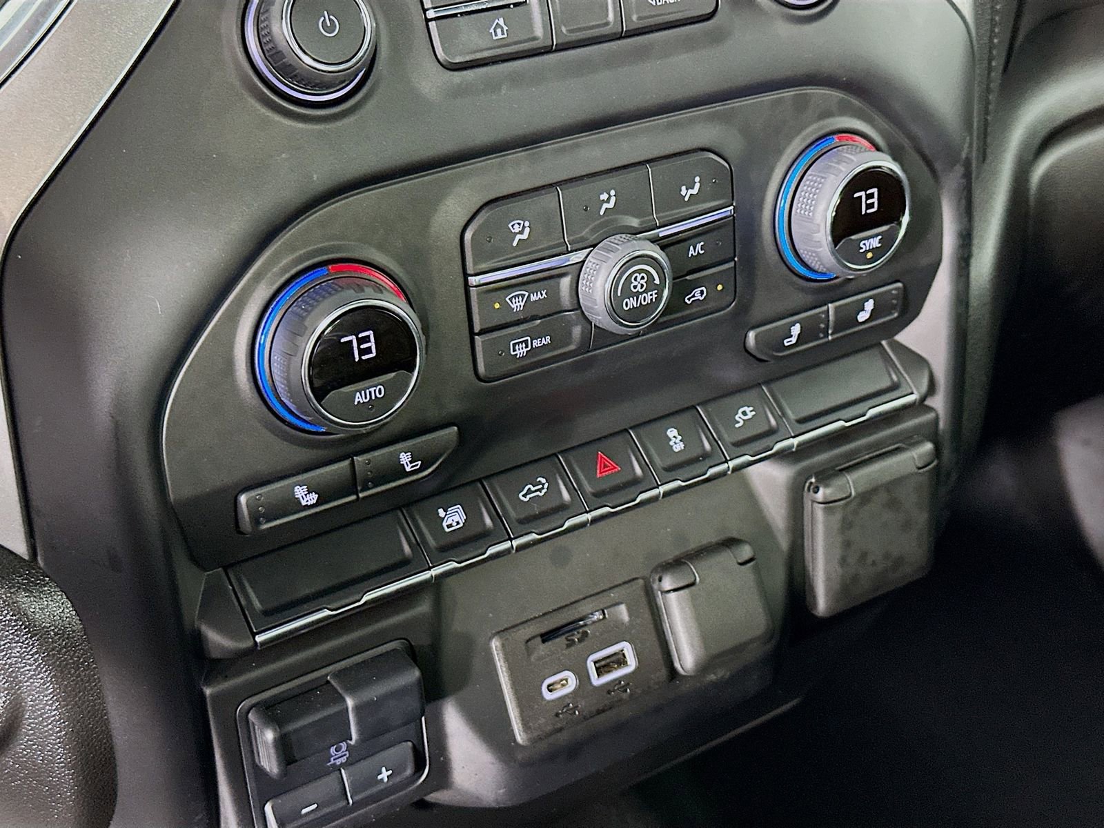 Used 2022 Chevrolet Silverado 2500 LTZ w/ Gooseneck/5TH Wheel Package image 17