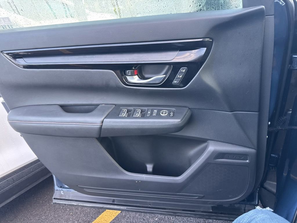 Used 2023 Honda CR-V Sport Touring image 9
