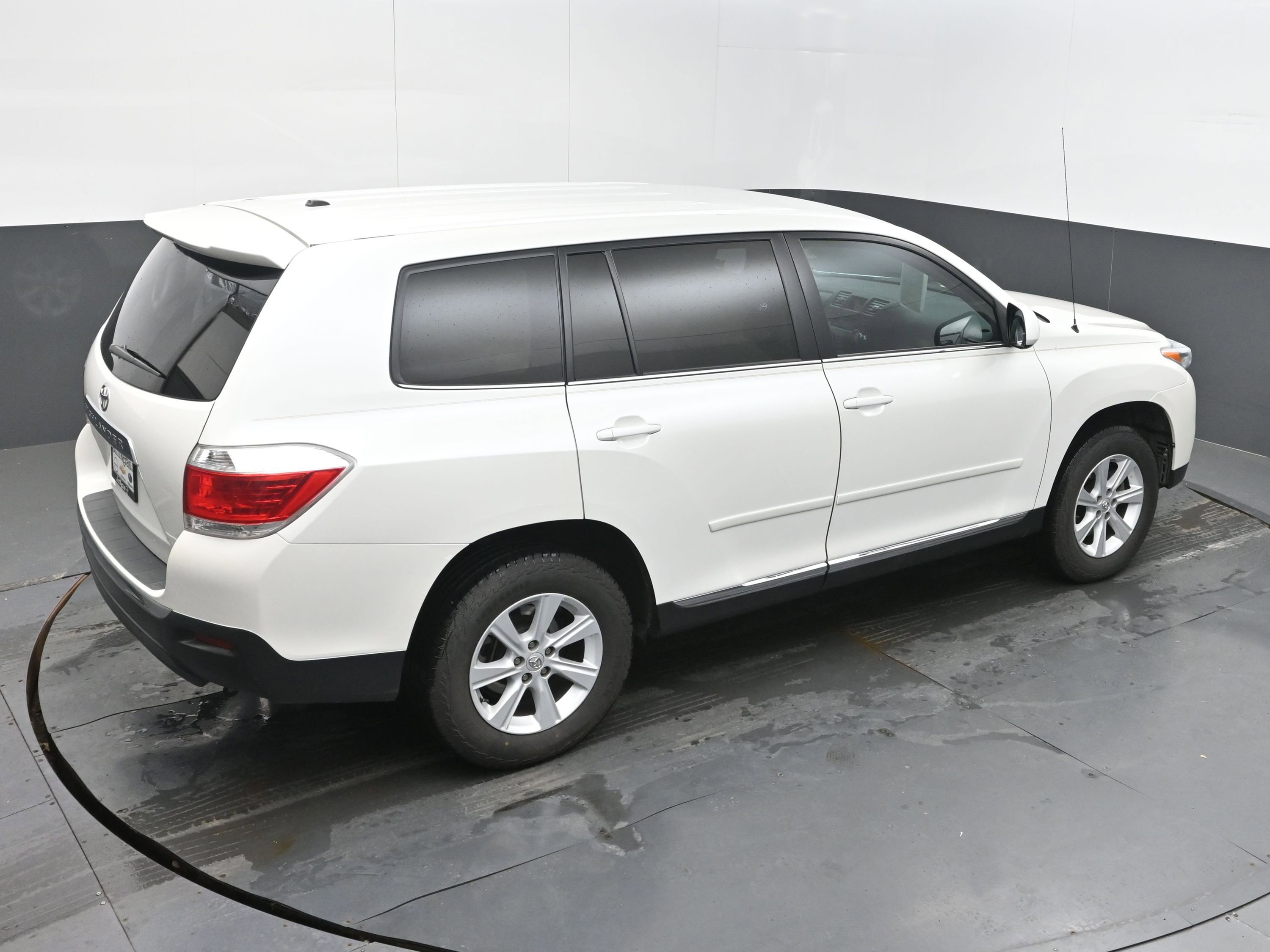 Used 2011 Toyota Highlander 2WD image 35